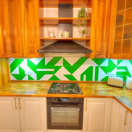 Beautifully Furnished Seafront 4 Bedrooms Goslm-4