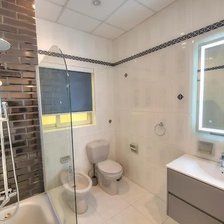 Beautifully Furnished Seafront 4 Bedrooms Goslm-4 公寓 斯利马