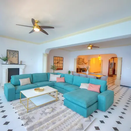 Beautifully Furnished Seafront 4 Bedrooms Goslm-4 斯利马