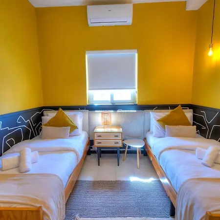 Beautifully Furnished Seafront 4 Bedrooms Goslm-4 * Sliema