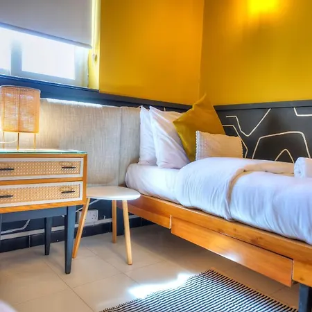 Beautifully Furnished Seafront 4 Bedrooms Goslm-4 * Sliema