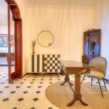 Beautifully Furnished Seafront 4 Bedrooms Goslm-4 Appartement Sliema