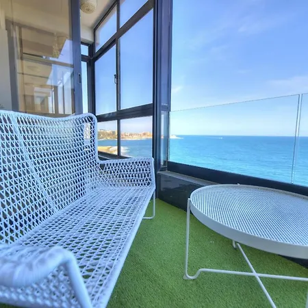 Beautifully Furnished Seafront 4 Bedrooms Goslm-4 Lägenhet Sliema