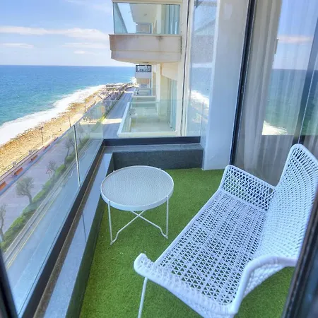 Beautifully Furnished Seafront 4 Bedrooms Goslm-4