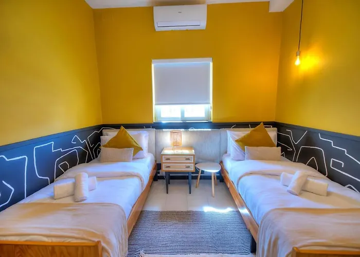 Beautifully Furnished Seafront 4 Bedrooms Goslm-4 * Sliema