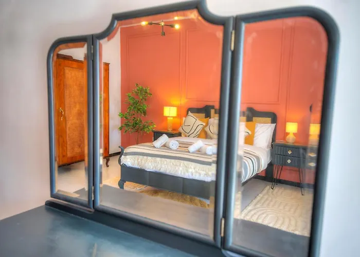 Lejlighed Beautifully Furnished Seafront 4 Bedrooms Goslm-4 Sliema