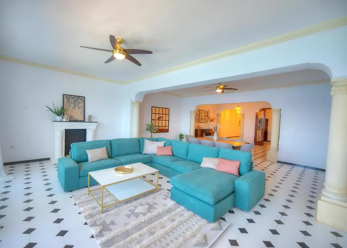 Beautifully Furnished Seafront 4 Bedrooms Goslm-4 Sliema