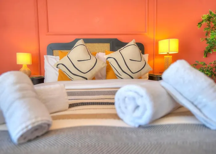 Lejlighed Beautifully Furnished Seafront 4 Bedrooms Goslm-4