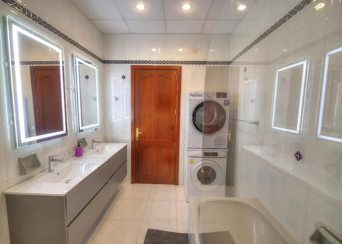 Beautifully Furnished Seafront 4 Bedrooms Goslm-4