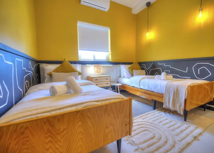 Lejlighed Beautifully Furnished Seafront 4 Bedrooms Goslm-4 *