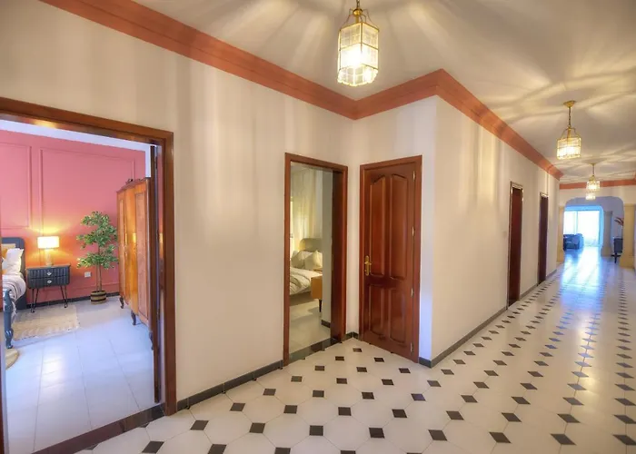 Beautifully Furnished Seafront 4 Bedrooms Goslm-4 Sliema