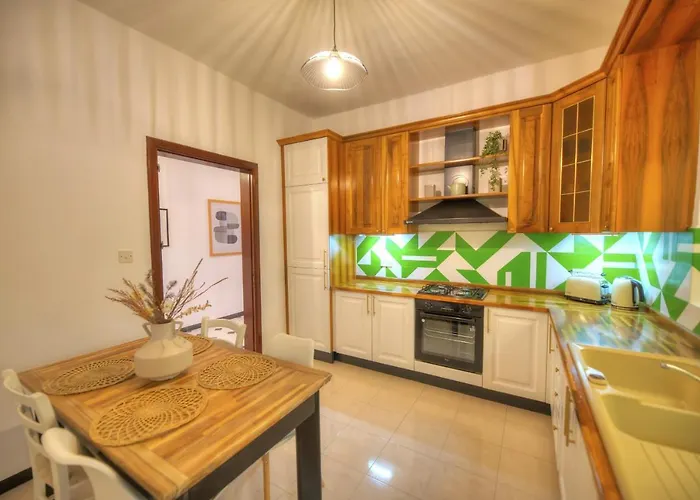 Lejlighed Beautifully Furnished Seafront 4 Bedrooms Goslm-4