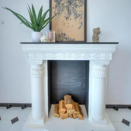 Beautifully Furnished Seafront 4 Bedrooms Goslm-4